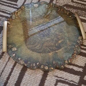 Resin tray